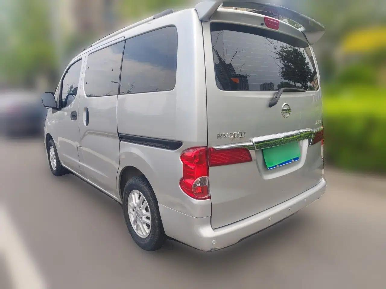 Nissan NV200 2012 1.6L 223 Seats Zunya Trim — миниатюра 4