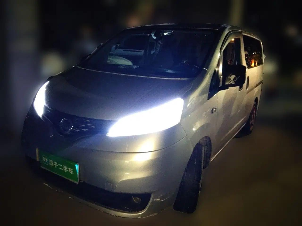 Nissan NV200 2012 1.6L 232 Seats Deluxe Version — миниатюра 1