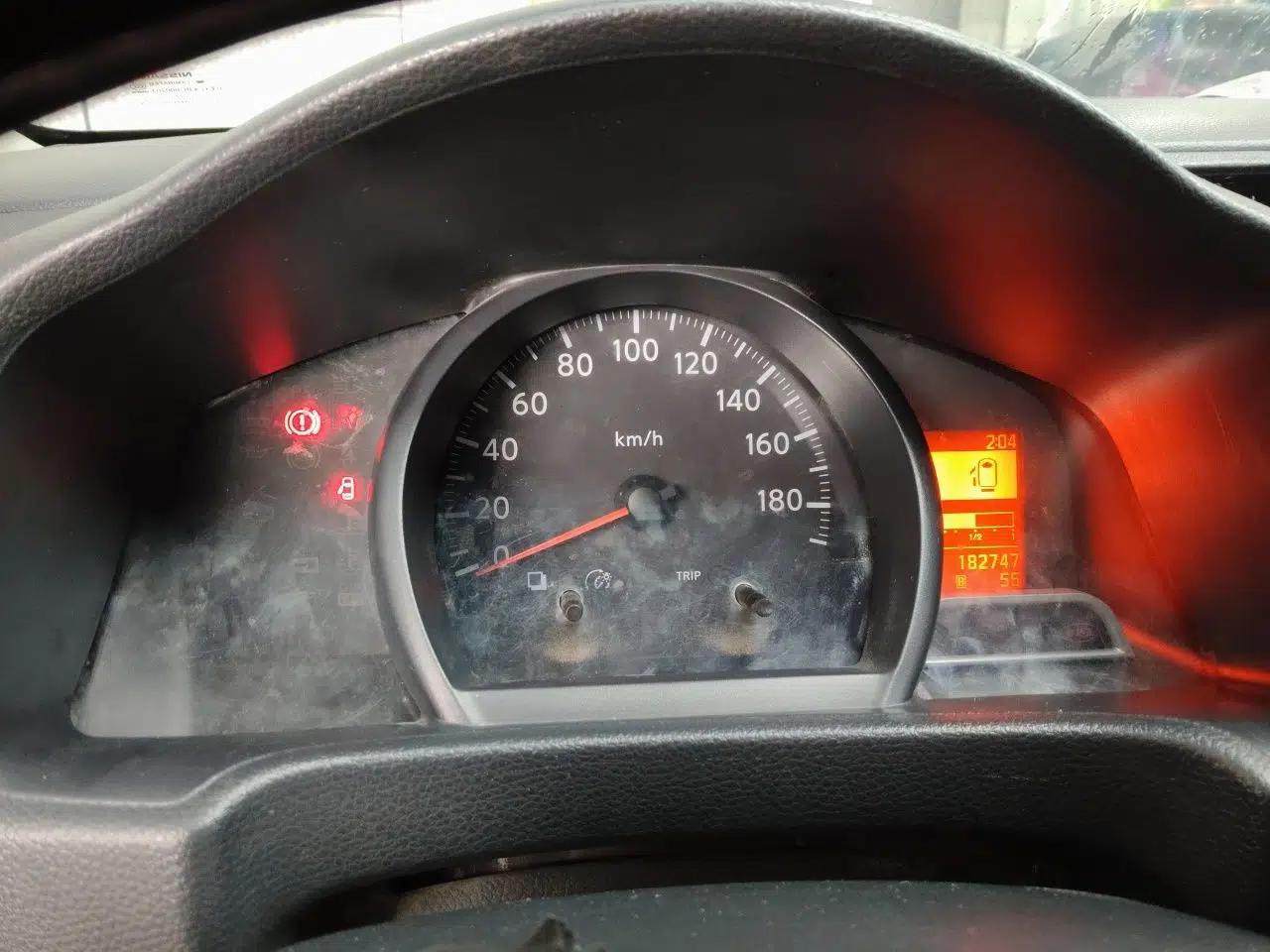 Nissan NV200 2012 1.6L 232 Seats Deluxe Version — миниатюра 11