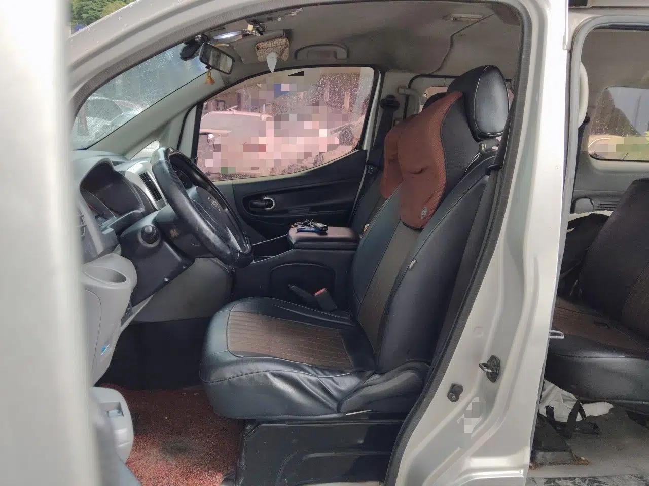 Nissan NV200 2012 1.6L 232 Seats Deluxe Version — миниатюра 15