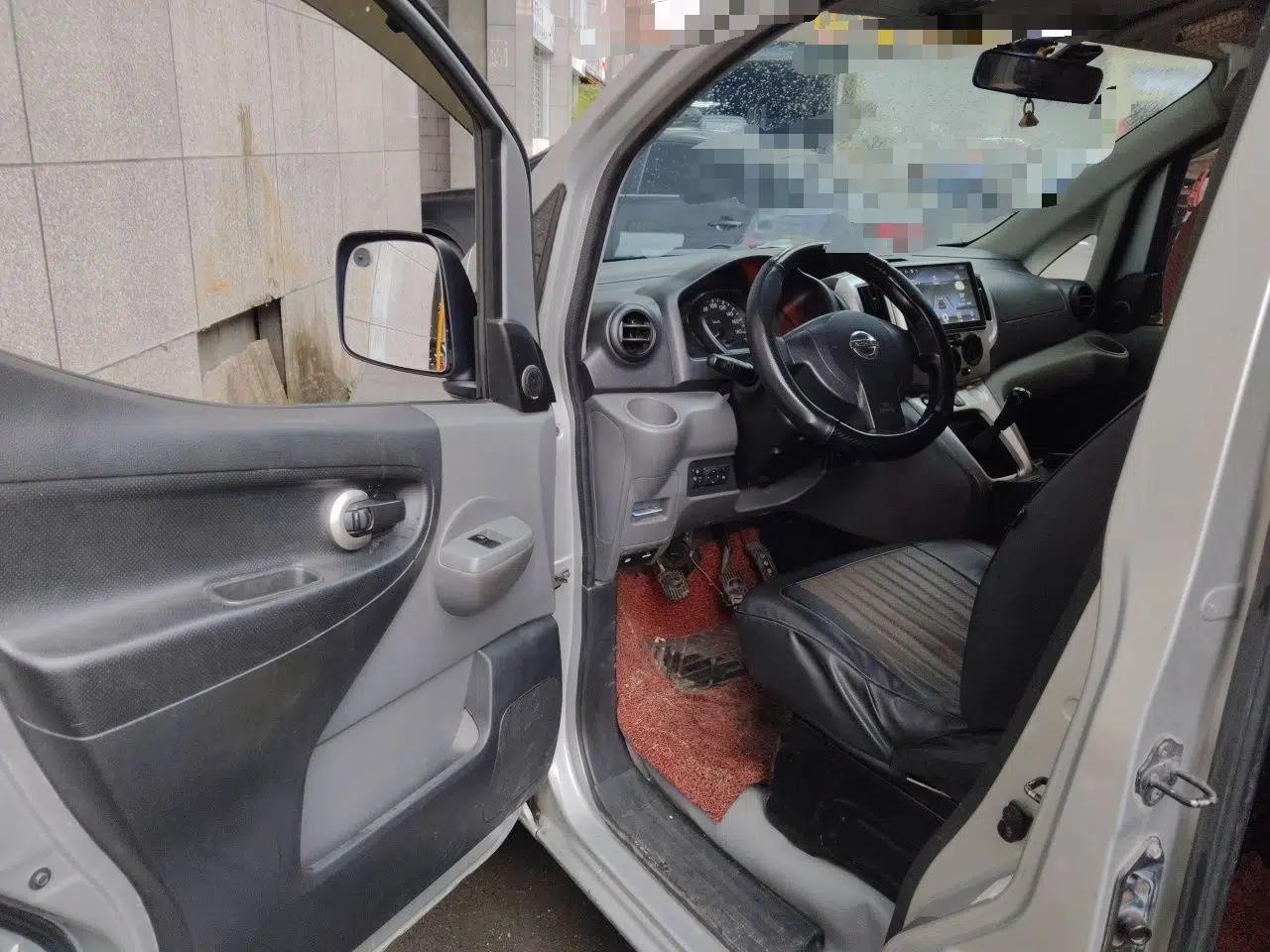Nissan NV200 2012 1.6L 232 Seats Deluxe Version — миниатюра 16
