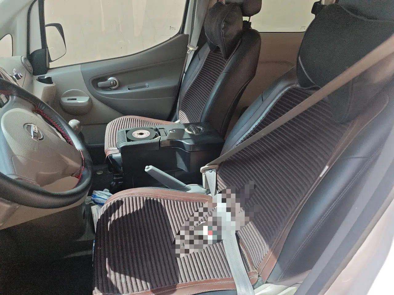 Nissan NV200 2014 1.6L Manual Luxury Model China V Standard — миниатюра 15