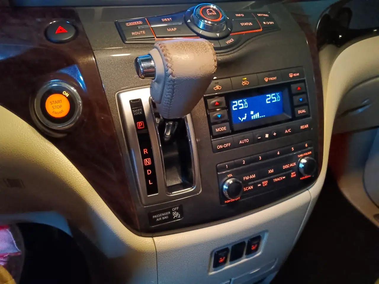 Nissan Quest 2015 3.5L SL — миниатюра 14