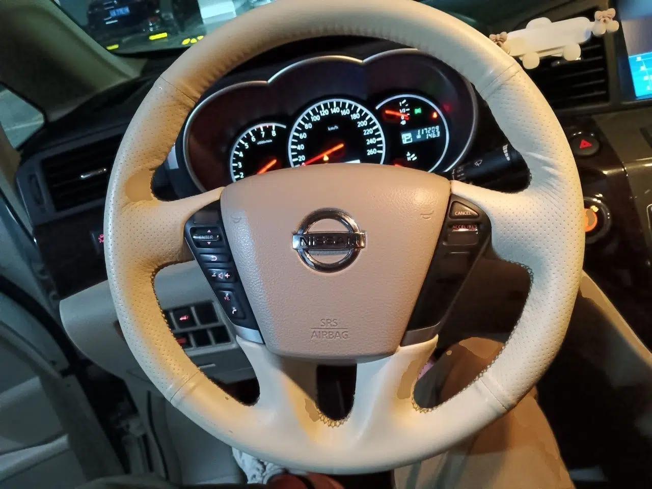 Nissan Quest 2015 3.5L SL — миниатюра 10