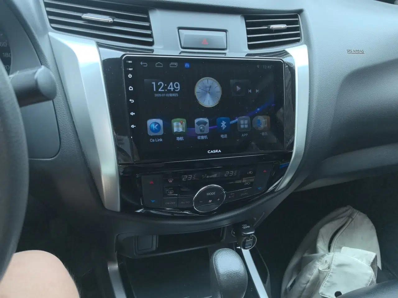 Nissan Navara 2017 2.5L Automatic 2WD Luxury Edition QR25 — миниатюра 13