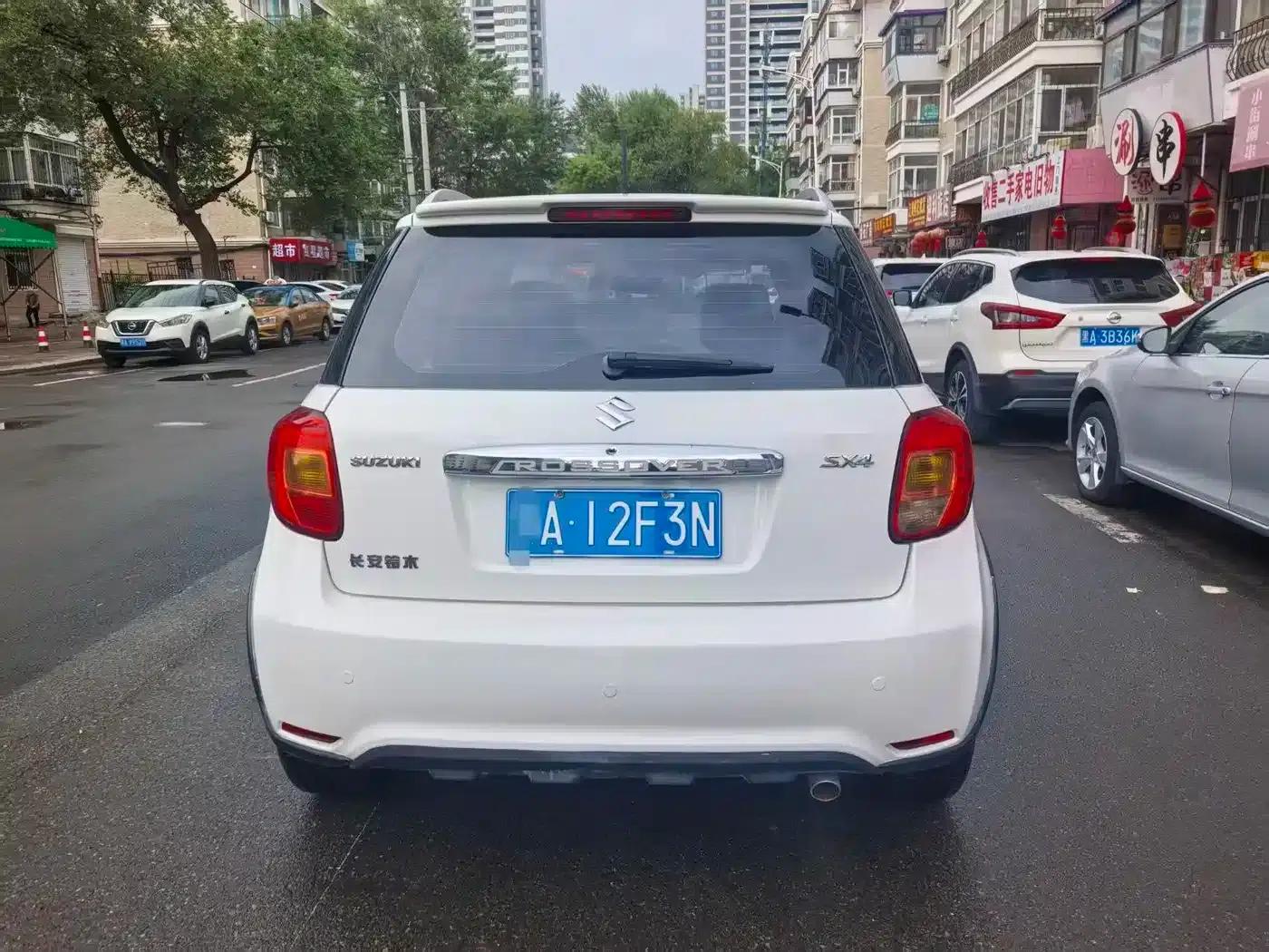 SX4 2013 Cool Sharp 1.6L Automatic Sport — миниатюра 5