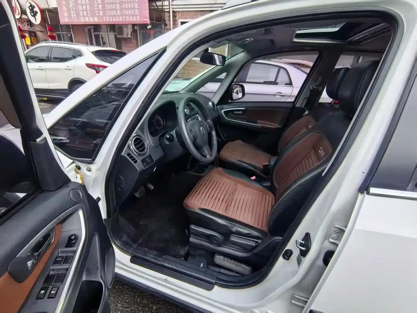 SX4 2013 Cool Sharp 1.6L Automatic Sport — миниатюра 7