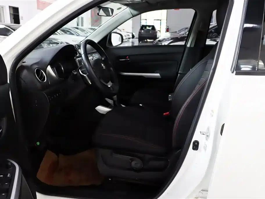 Vitara 2016 1.4T Automatic AWD Leading Edition — миниатюра 4