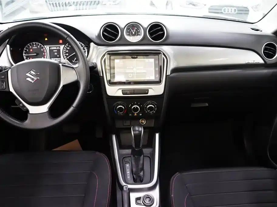 Vitara 2016 1.4T Automatic AWD Leading Edition — миниатюра 6