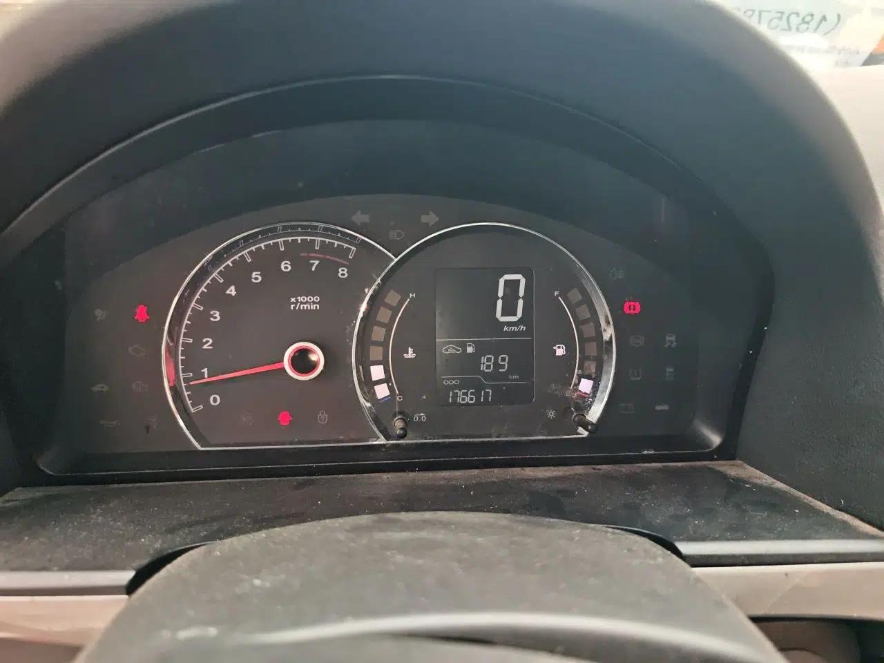 Roewe 350 2015 1.5L Manual Luxury Edition — миниатюра 11