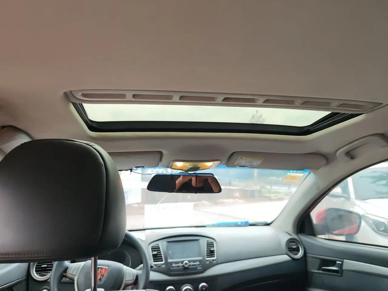 Roewe 350 2015 1.5L Manual Luxury Edition — миниатюра 18