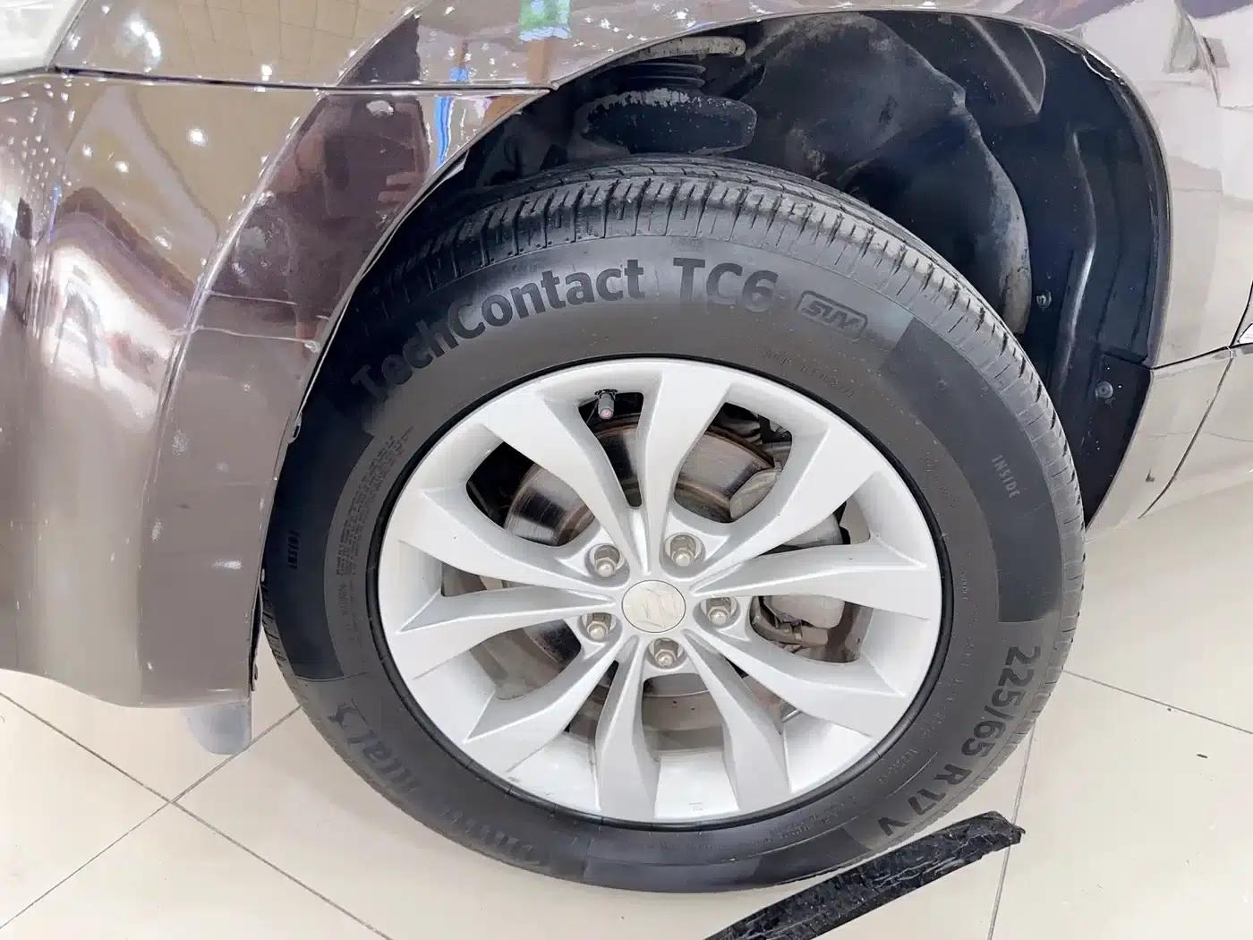 2012 Grand Vitara 2.4L AT Luxury Navigation 5-Door Edition — миниатюра 3