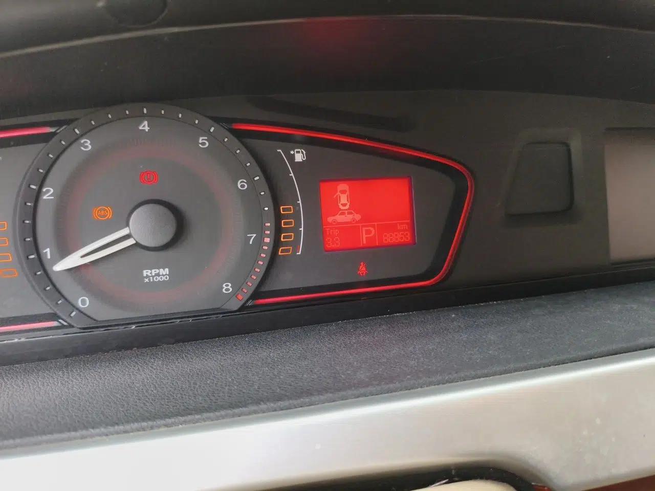 Roewe 550 2010 550 1.8L Automatic Intelligent Edition — миниатюра 12