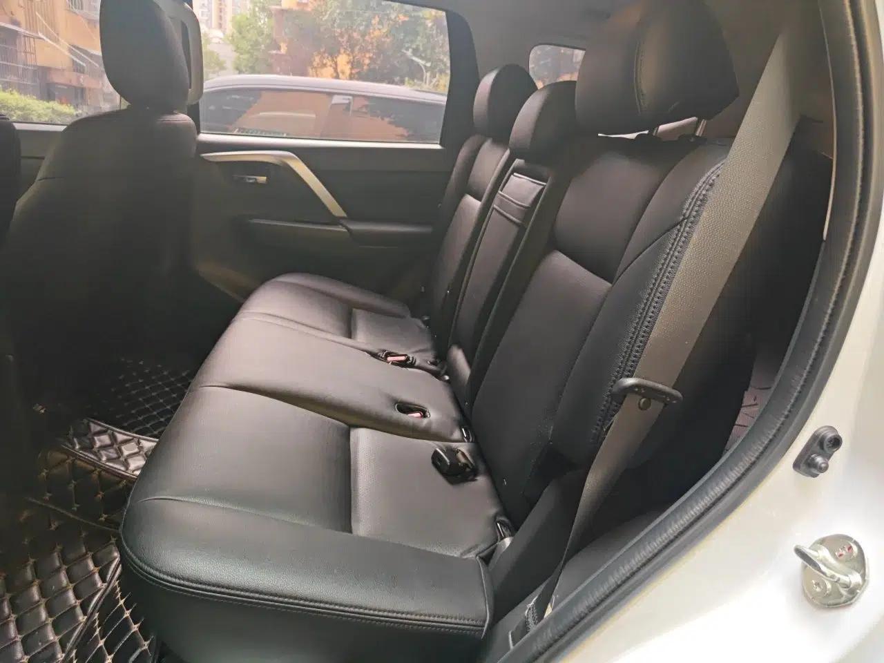 Mitsubishi Pajero Sport Mitsubishi Pajero 2019, 3.0L Automatic, 7 Seater (Parallel Import) — миниатюра 17