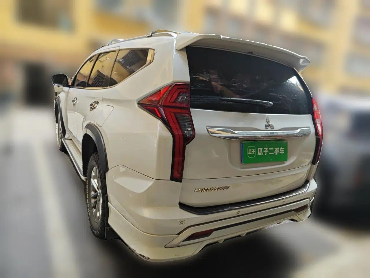 Mitsubishi Pajero Sport Mitsubishi Pajero 2019, 3.0L Automatic, 7 Seater (Parallel Import) — миниатюра 4