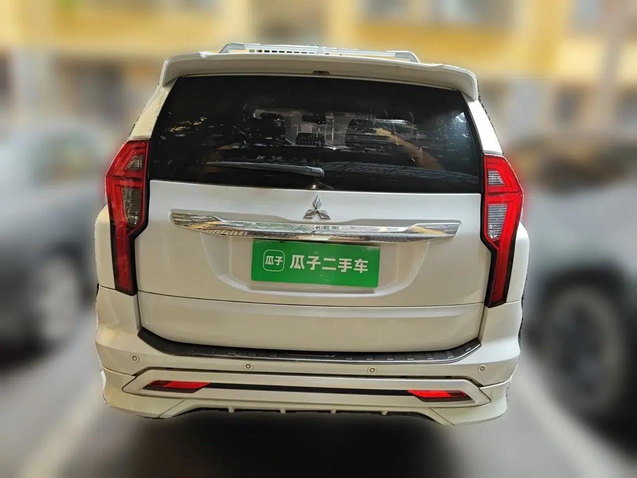 Mitsubishi Pajero Sport Mitsubishi Pajero 2019, 3.0L Automatic, 7 Seater (Parallel Import) — миниатюра 5