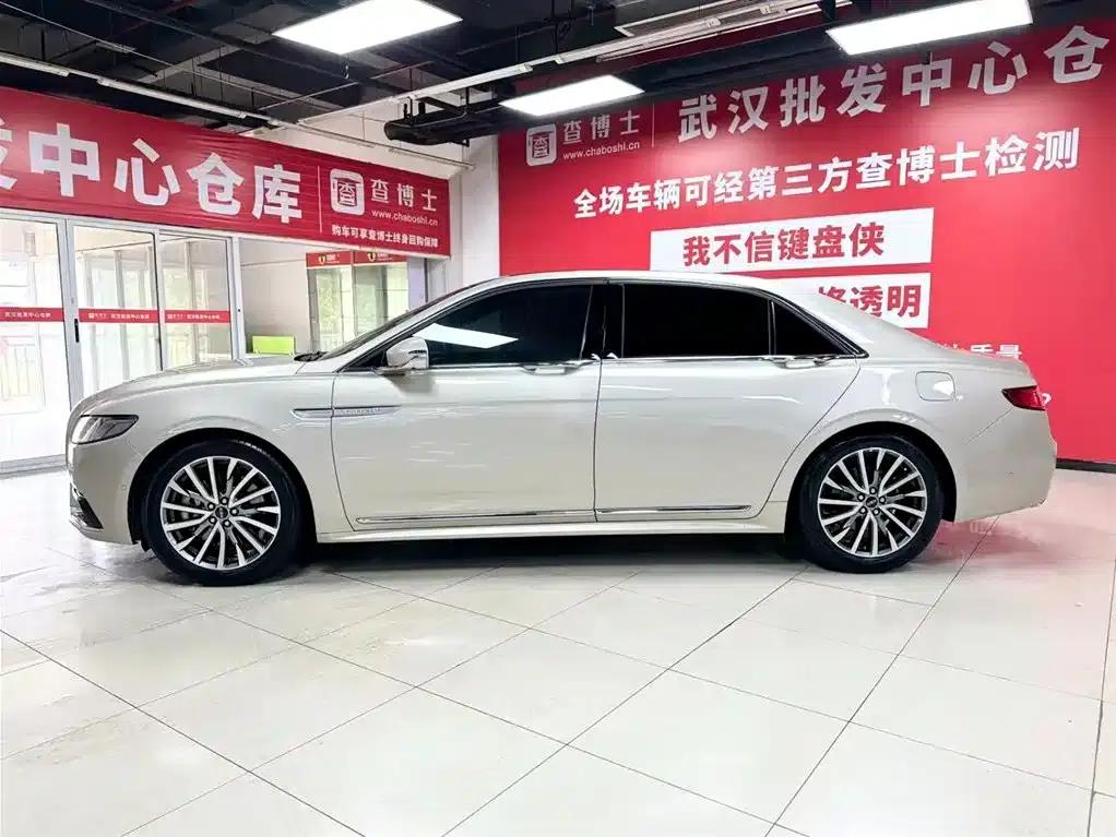 Lincoln Continental 2018 2.0T Two-Wheel Drive Premium Edition — миниатюра 4