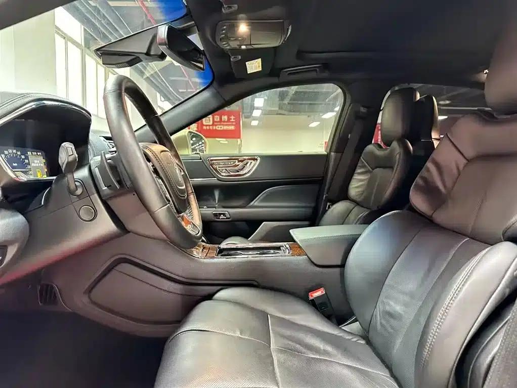 Lincoln Continental 2018 2.0T Two-Wheel Drive Premium Edition — миниатюра 7