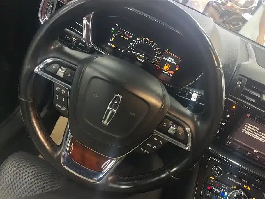 Lincoln Continental 2018 3.0T AWD Reserve — миниатюра 15