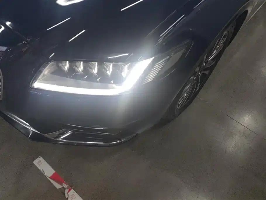 Lincoln Continental 2018 3.0T AWD Reserve — миниатюра 5