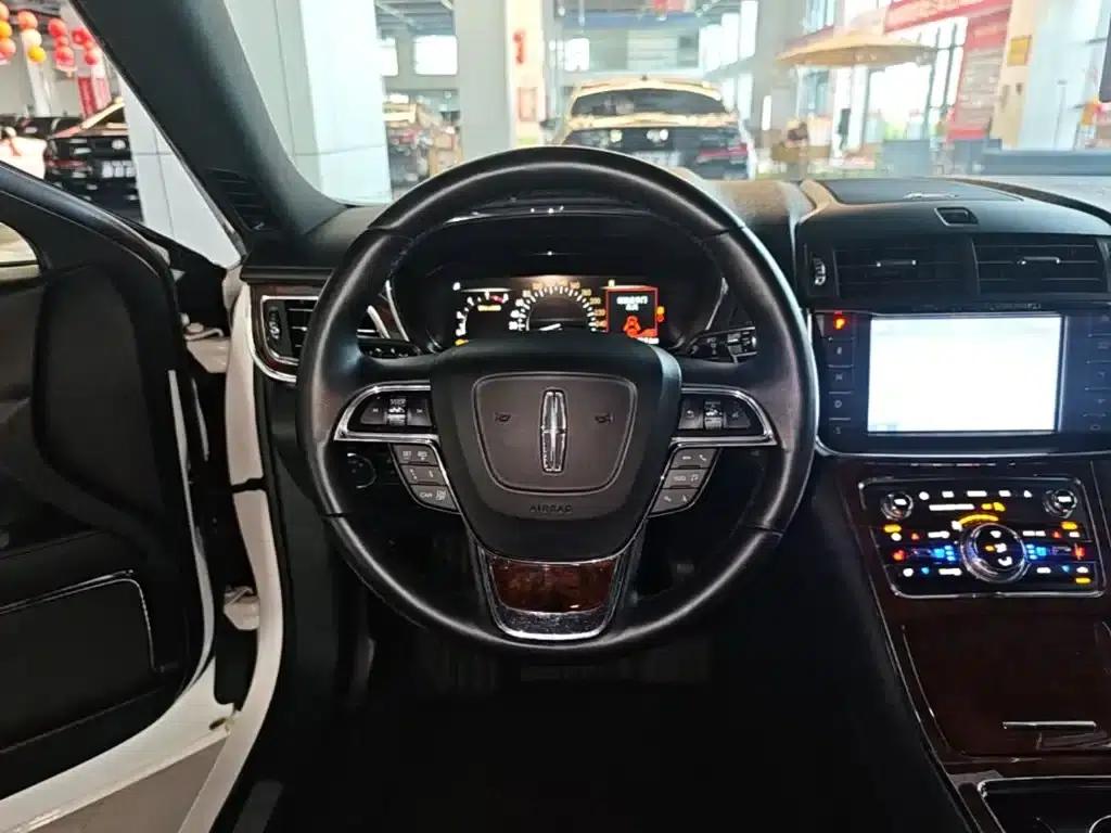 Lincoln Continental 2019 2.0T Two-Wheel Drive Reserve Edition (China VI Emission Standard) — миниатюра 11