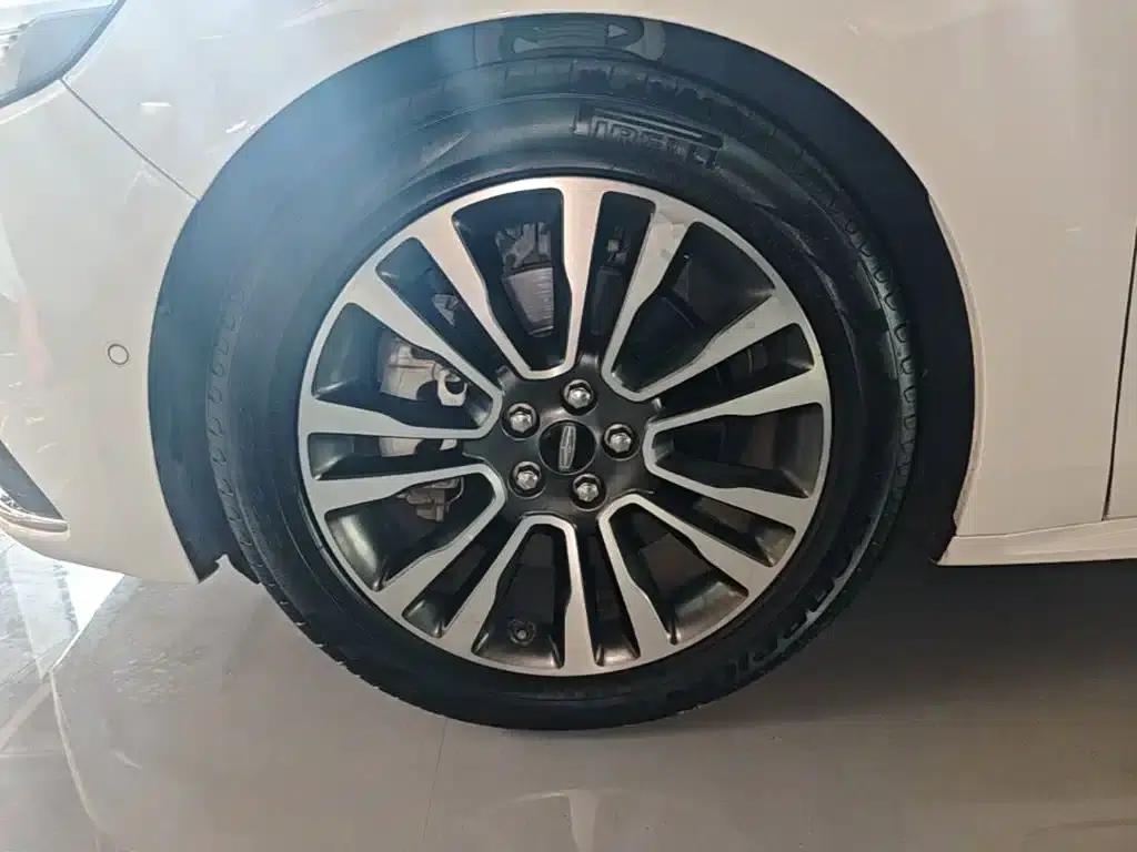 Lincoln Continental 2019 2.0T Two-Wheel Drive Reserve Edition (China VI Emission Standard) — миниатюра 23