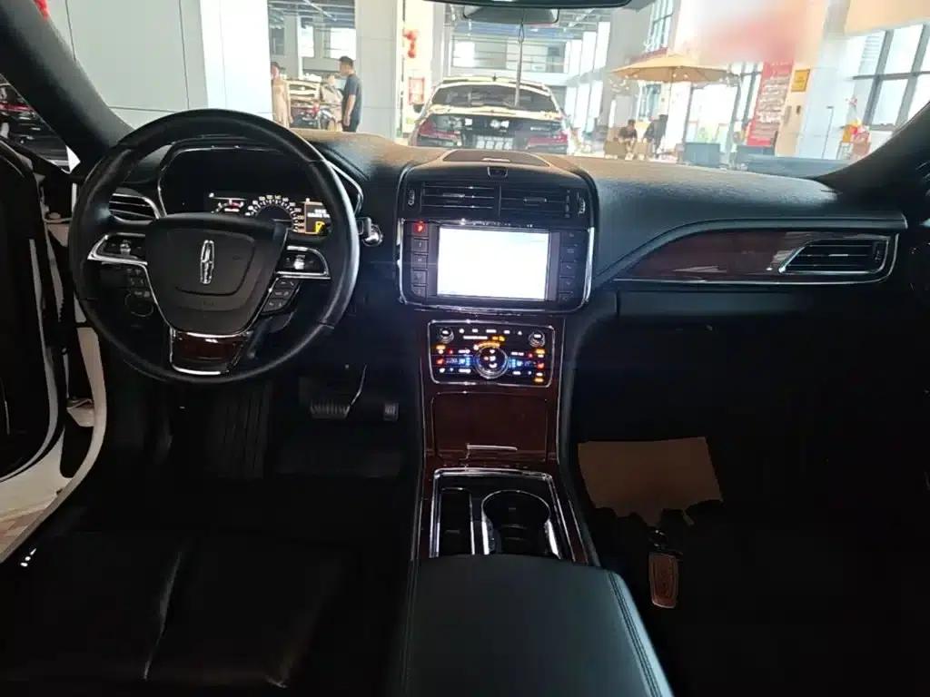 Lincoln Continental 2019 2.0T Two-Wheel Drive Reserve Edition (China VI Emission Standard) — миниатюра 10