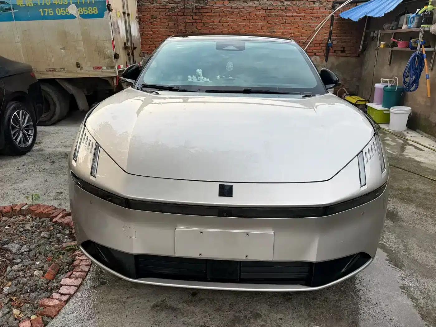 Lynk & Co Z10 2024 Model 95kWh 766km Rear-Wheel Drive Max — миниатюра 2