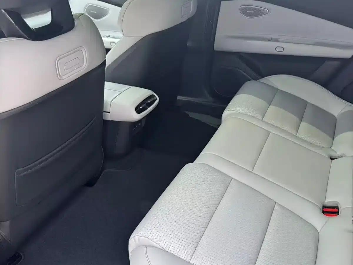 Lynk & Co Z10 2024 Model 95kWh 766km Rear-Wheel Drive Max — миниатюра 5