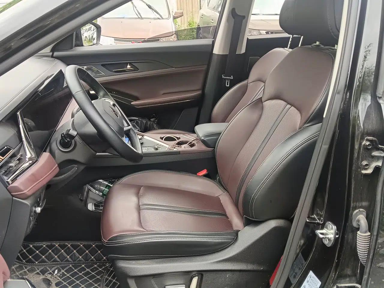 SOL X8 PLUS 2023 1.5 TGDI DCT Smart Edition 7-Seater — миниатюра 15