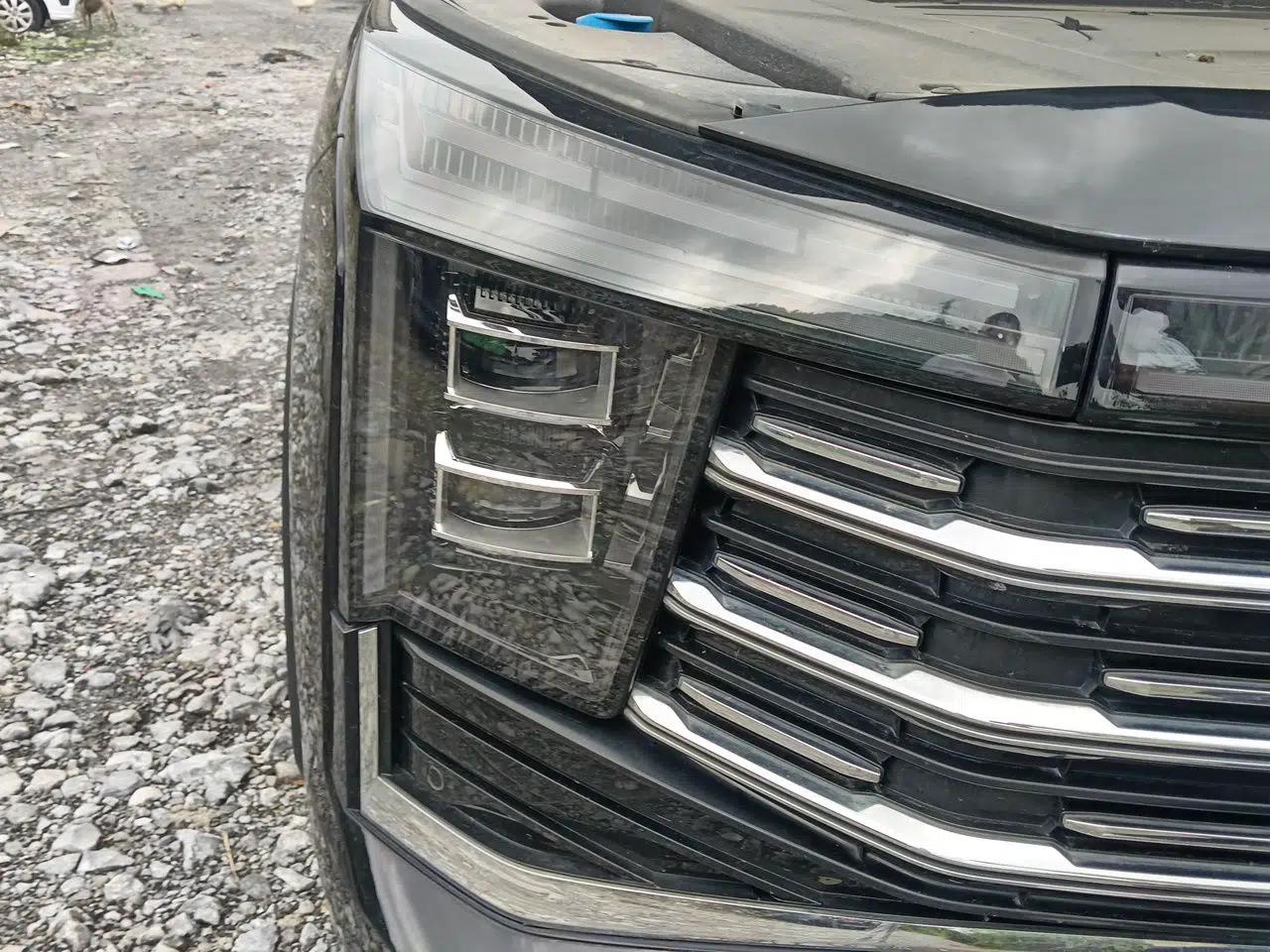 SOL X8 PLUS 2023 1.5 TGDI DCT Smart Edition 7-Seater — миниатюра 7