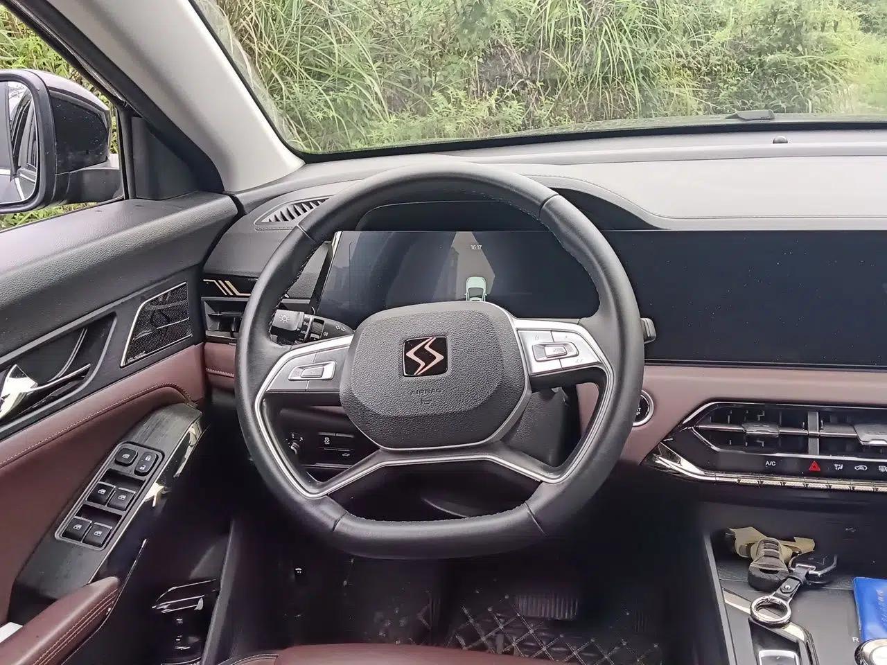 SOL X8 PLUS 2023 1.5 TGDI DCT Smart Edition 7-Seater — миниатюра 10