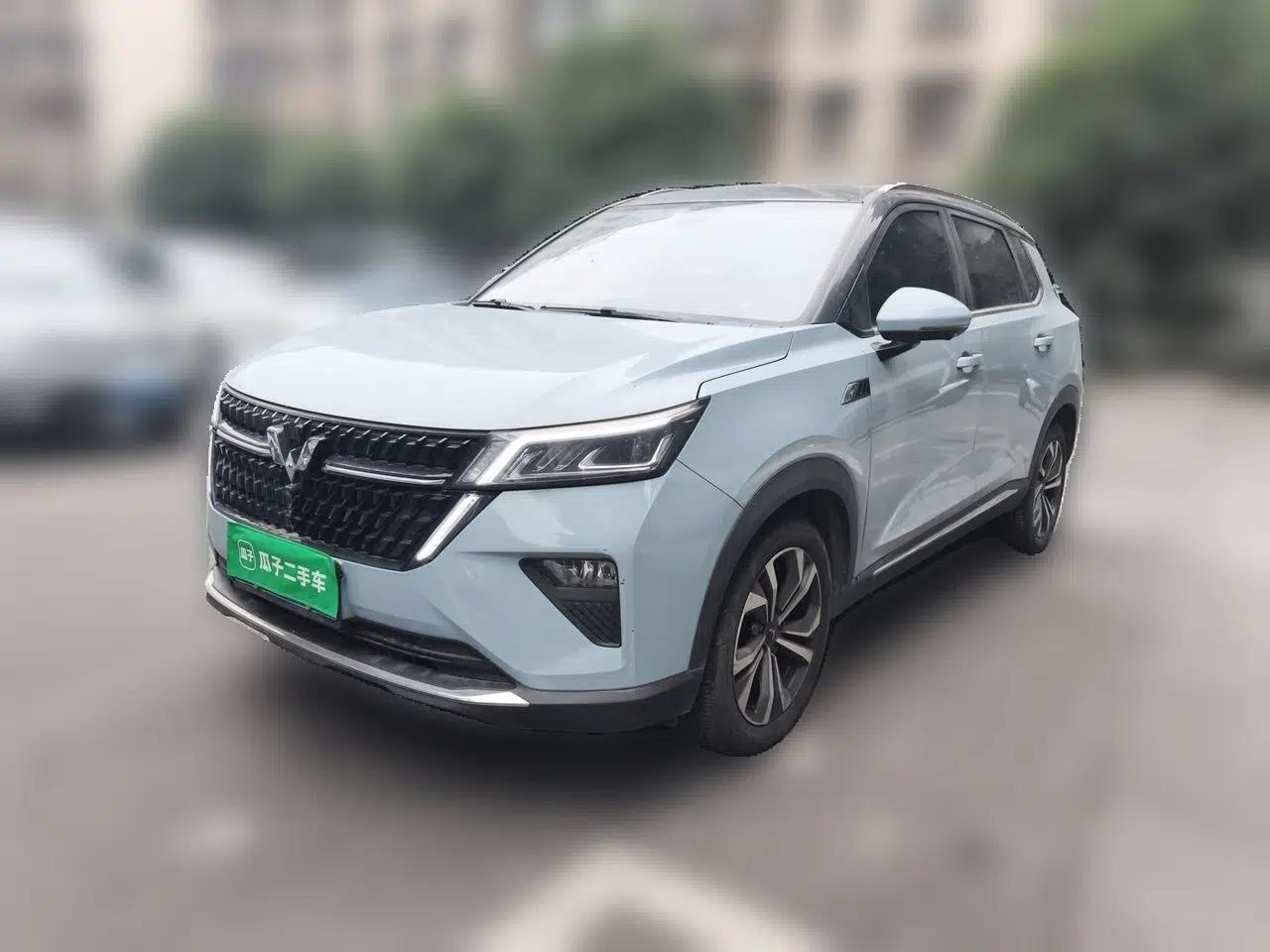 Wuling Asta 2021 1.5T CVT Star曜 Edition — миниатюра 1
