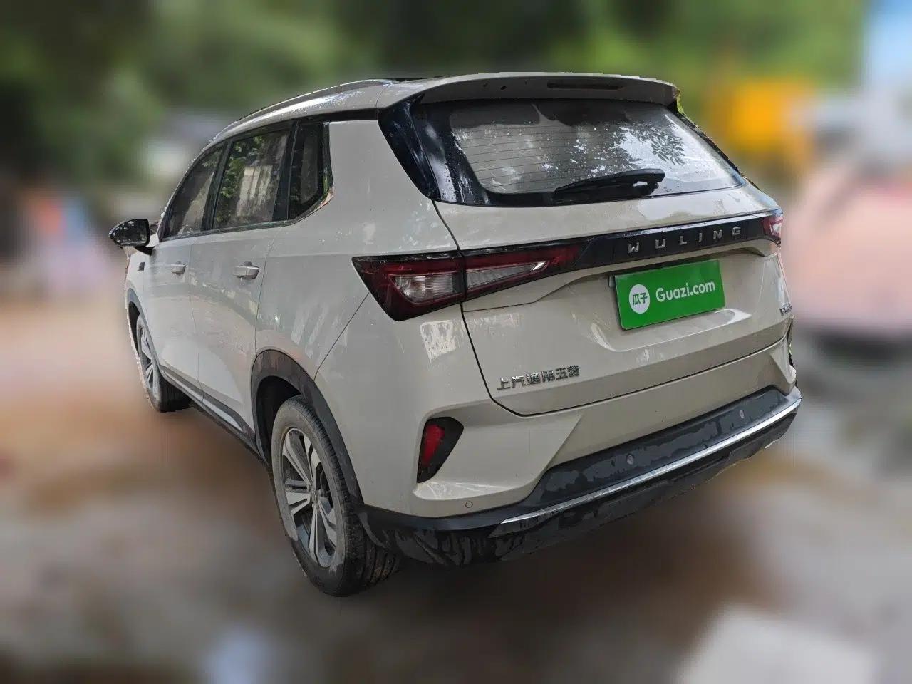 Wuling Asta 2021 1.5T Manual Starlight Edition — миниатюра 4