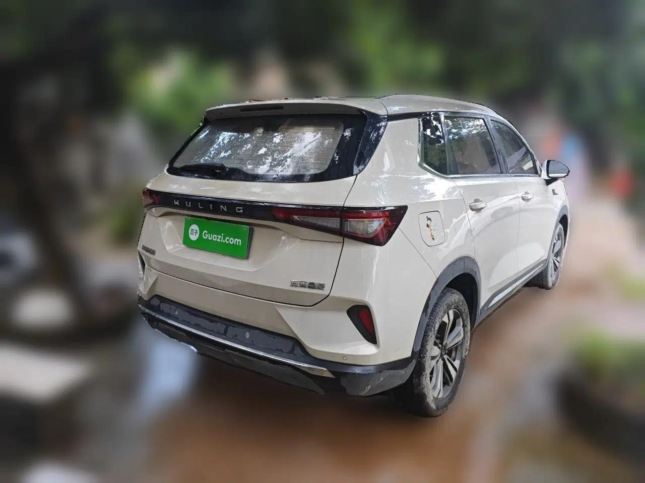 Wuling Asta 2021 1.5T Manual Starlight Edition — миниатюра 6