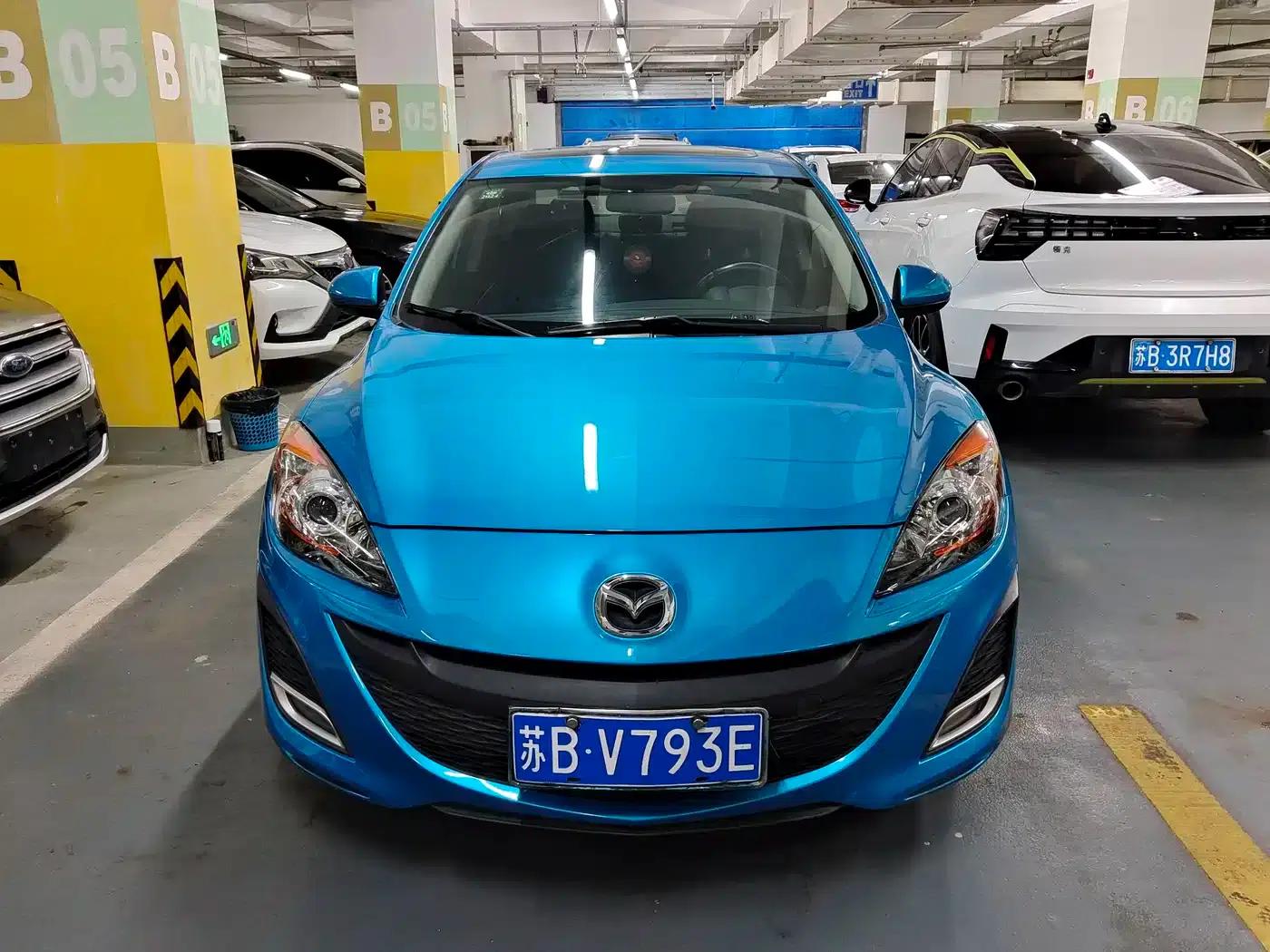 Mazda 3 Axela 2013 Sedan 1.6L Automatic Elite — миниатюра 2