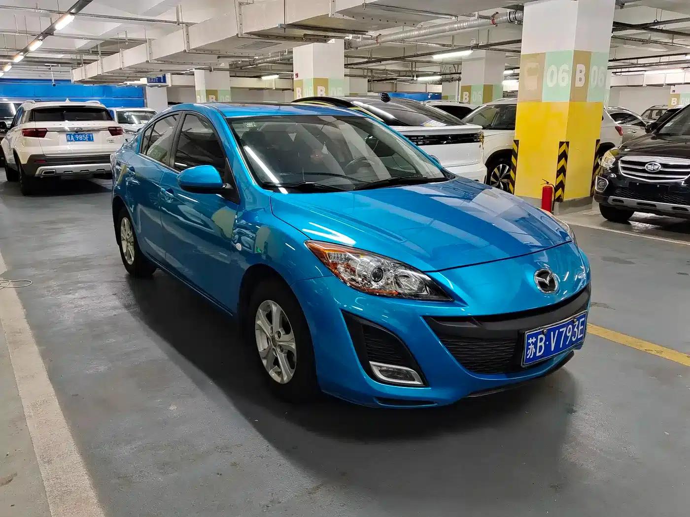 Mazda 3 Axela 2013 Sedan 1.6L Automatic Elite — миниатюра 3