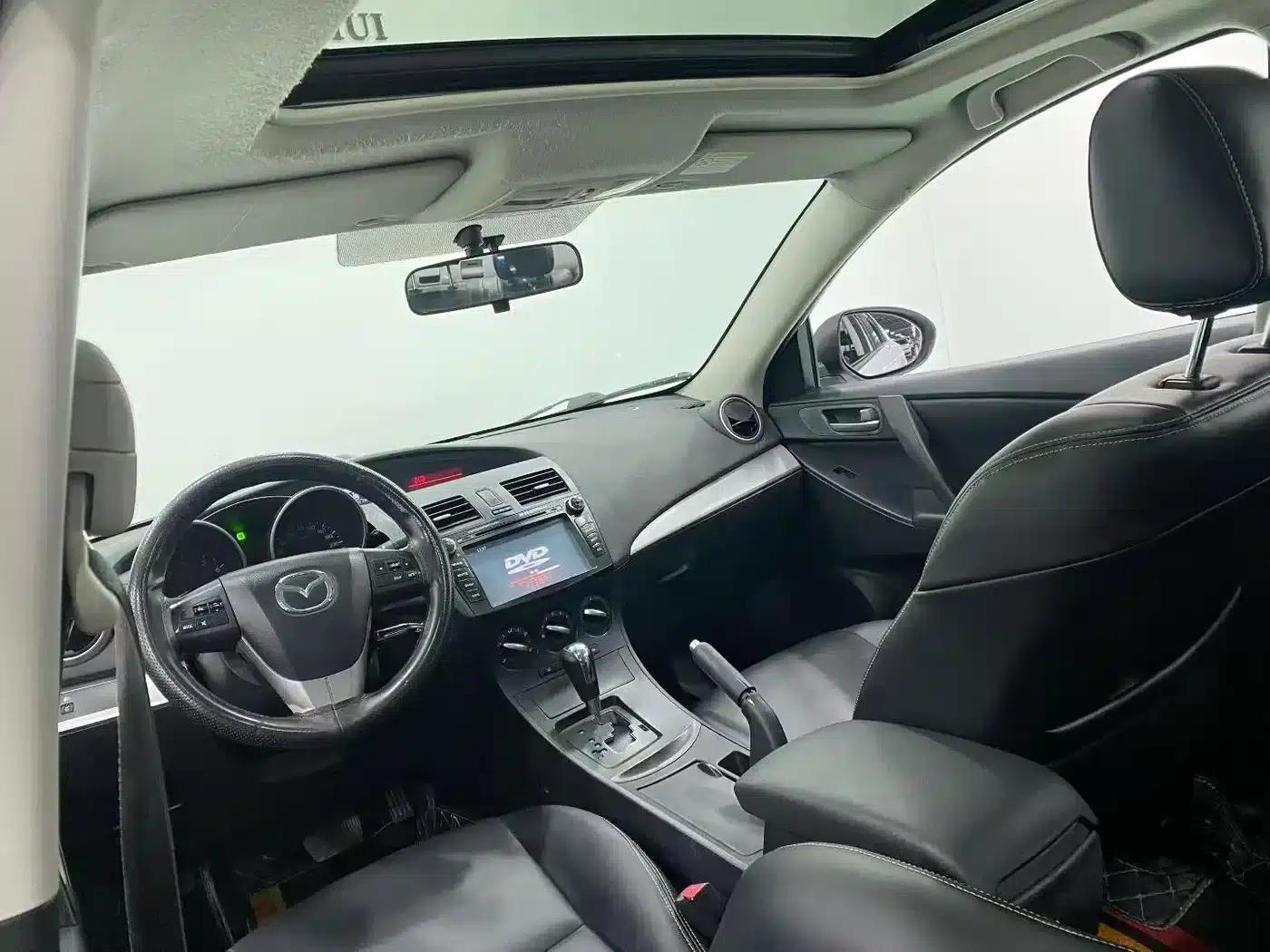 Mazda3 Axela 2013 Hatchback 1.6L Automatic Elite — миниатюра 6