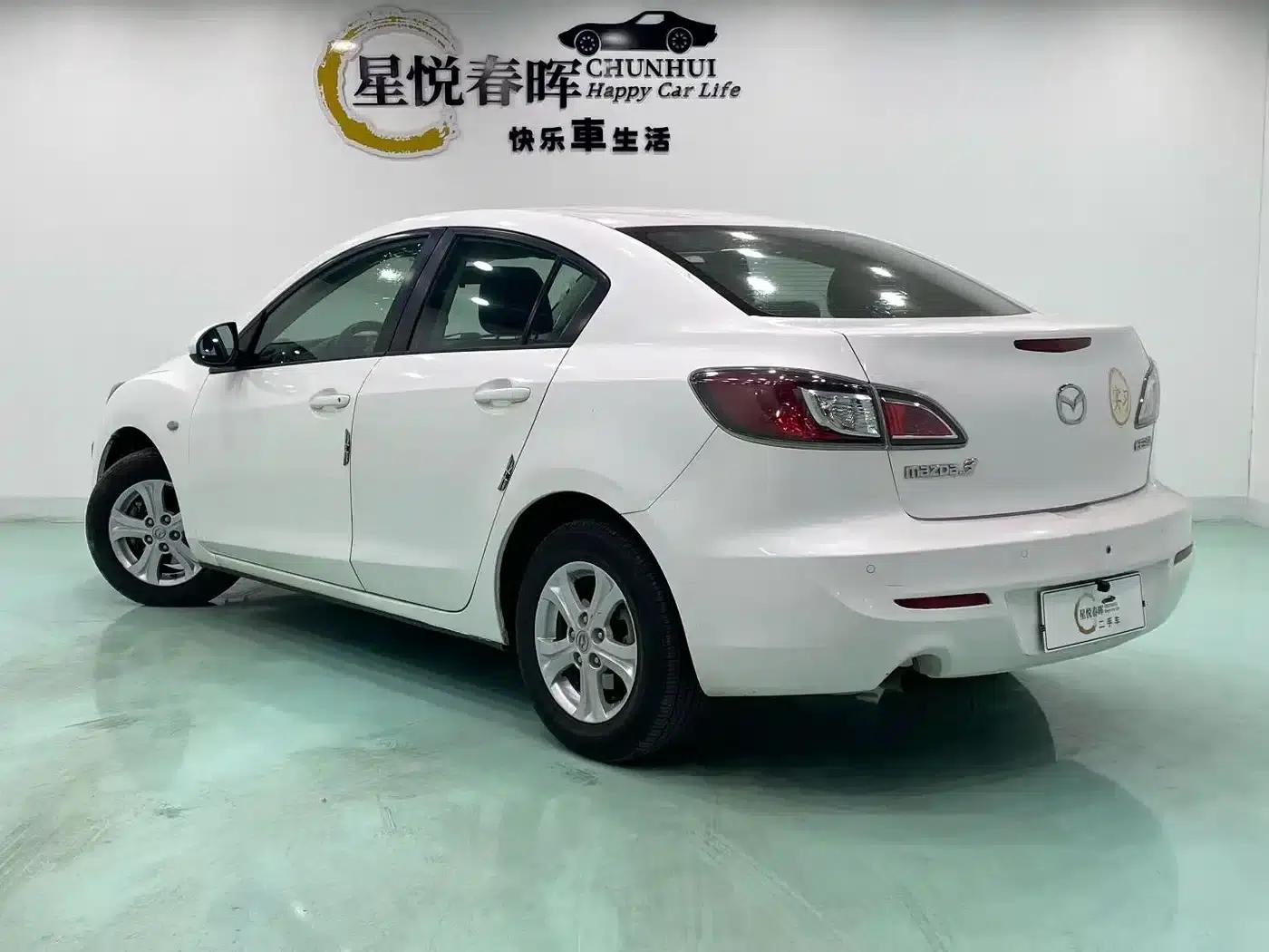 Mazda3 Axela 2013 Hatchback 1.6L Automatic Elite — миниатюра 7
