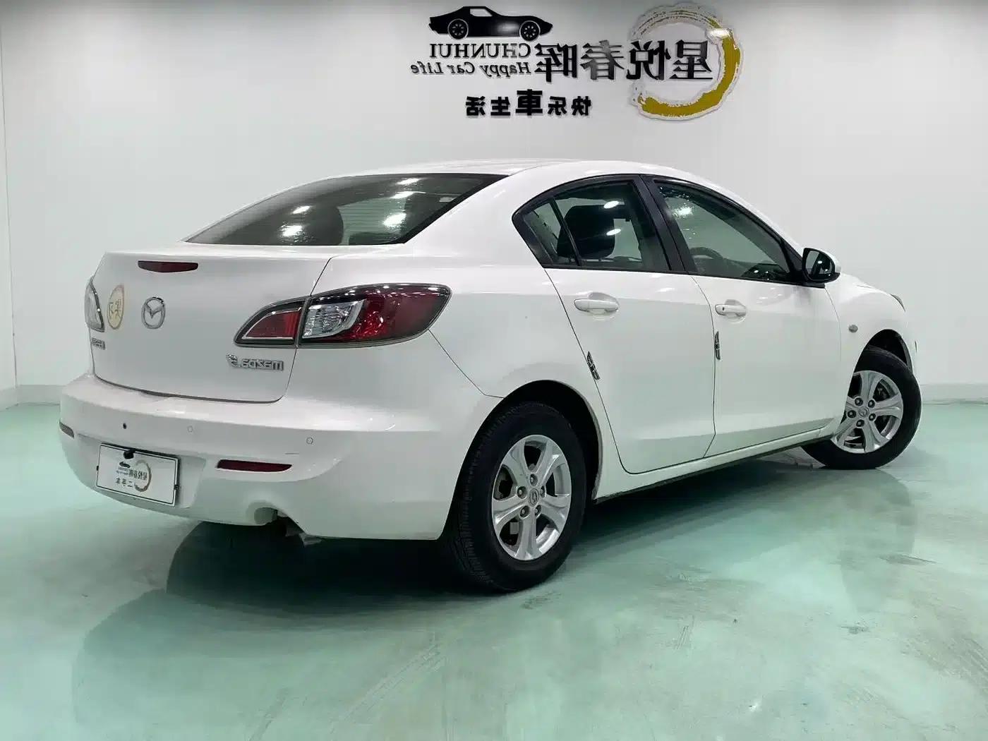 Mazda3 Axela 2013 Hatchback 1.6L Automatic Elite — миниатюра 9