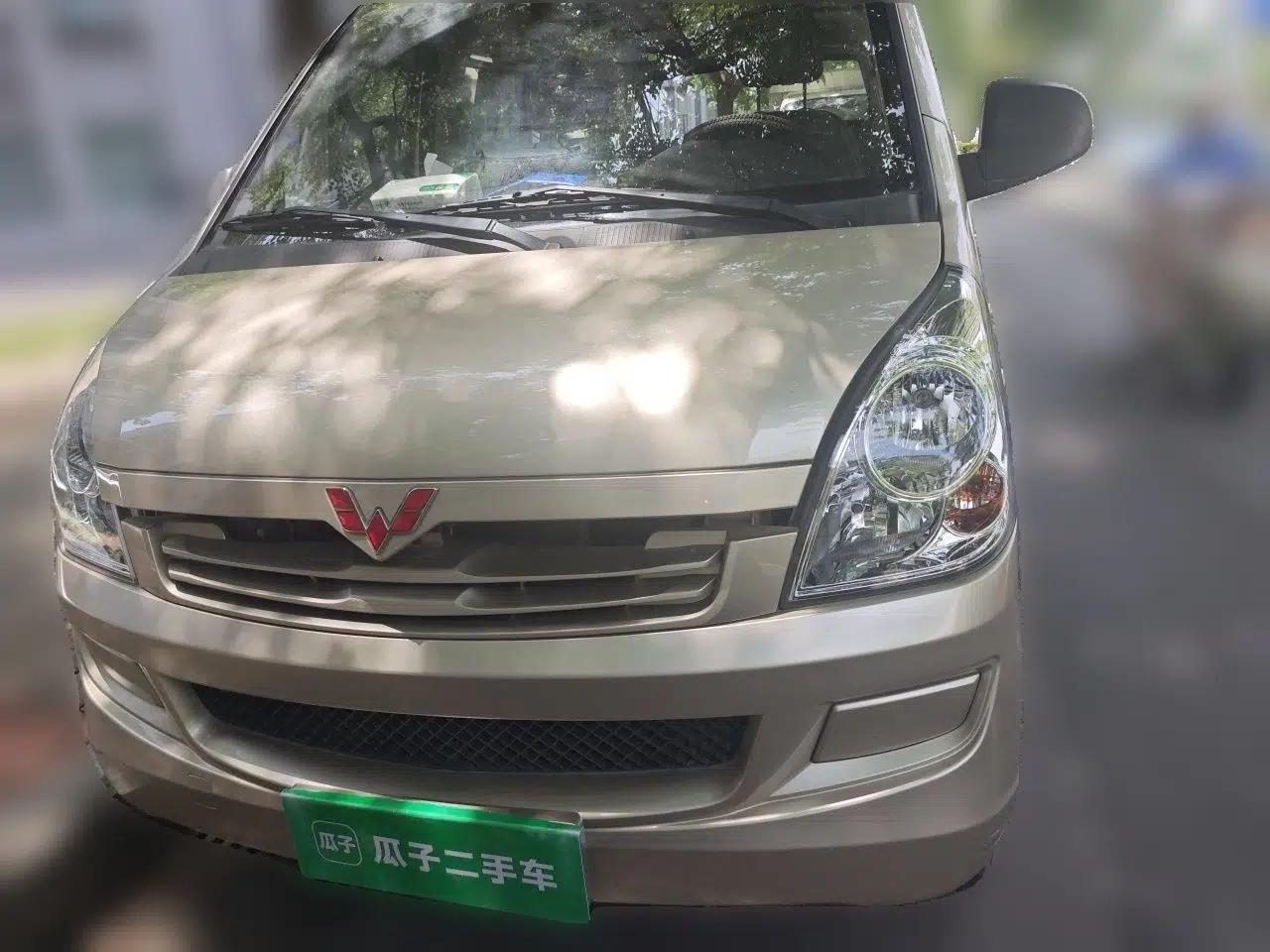 Wuling Rongguang S 2023 1.5L Base Version 5/7 Seats — миниатюра 2