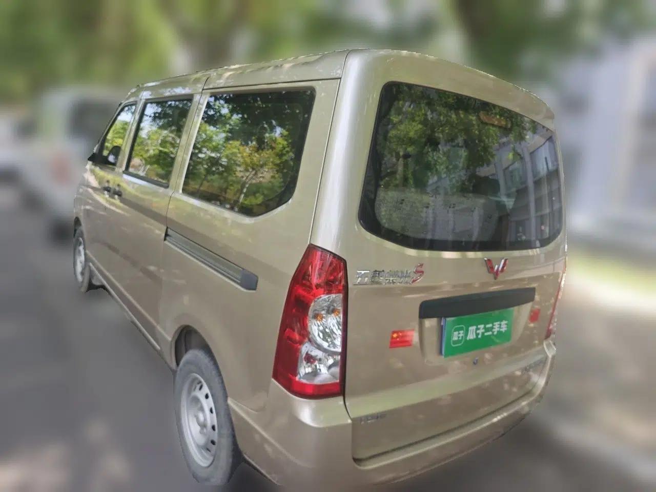 Wuling Rongguang S 2023 1.5L Base Version 5/7 Seats — миниатюра 4