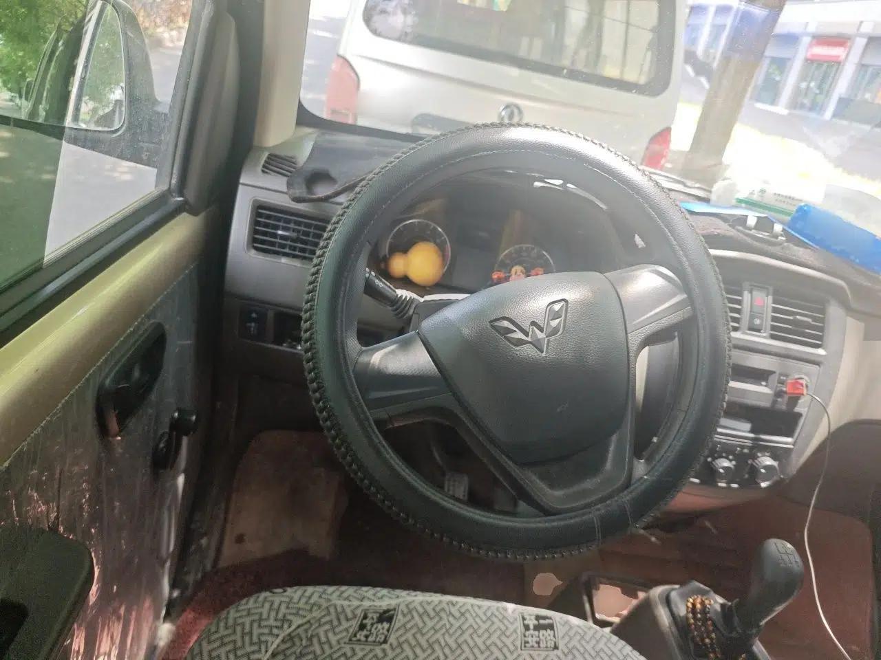 Wuling Rongguang S 2023 1.5L Base Version 5/7 Seats — миниатюра 10