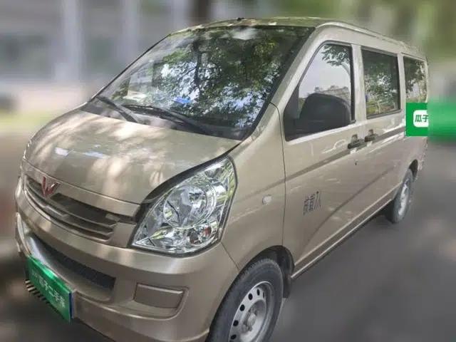 Wuling Rongguang S 2023 1.5L Base Version 5/7 Seats