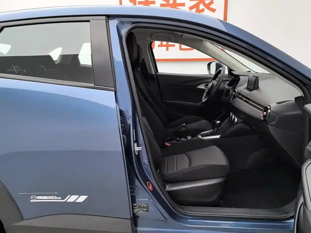Mazda CX-3 2018 2.0L Automatic Luxury — миниатюра 23