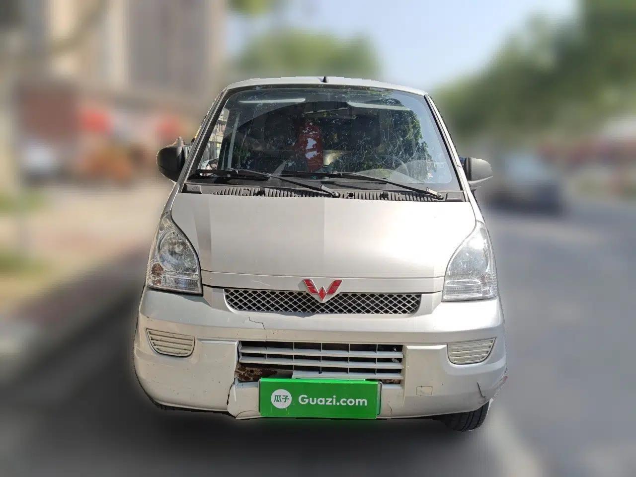 Wuling Rongguang EV 2022 Basic Model Enclosed-Window Vehicle with 2 Seats Equipped with Penghui Battery — миниатюра 2