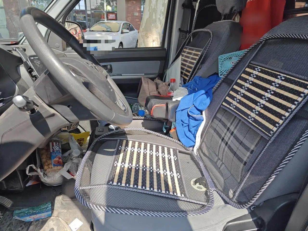 Wuling Rongguang EV 2022 Basic Model Enclosed-Window Vehicle with 2 Seats Equipped with Penghui Battery — миниатюра 15