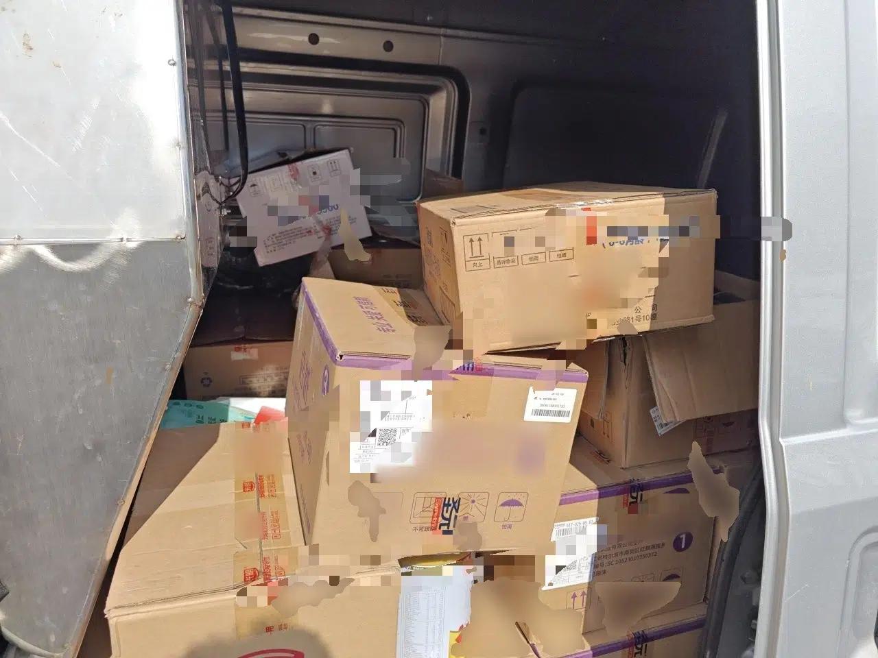 Wuling Rongguang EV 2022 Basic Model Enclosed-Window Vehicle with 2 Seats Equipped with Penghui Battery — миниатюра 17