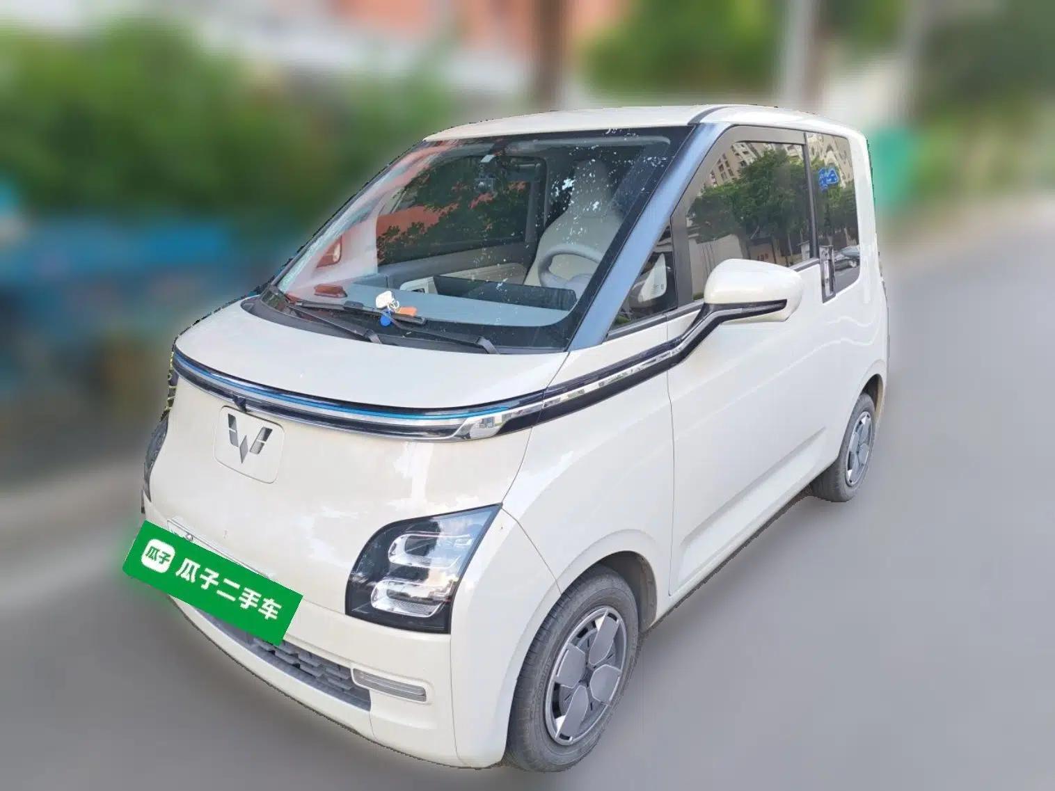 Wuling Air ev 2023 - Four Seats - Advanced Edition — миниатюра 1