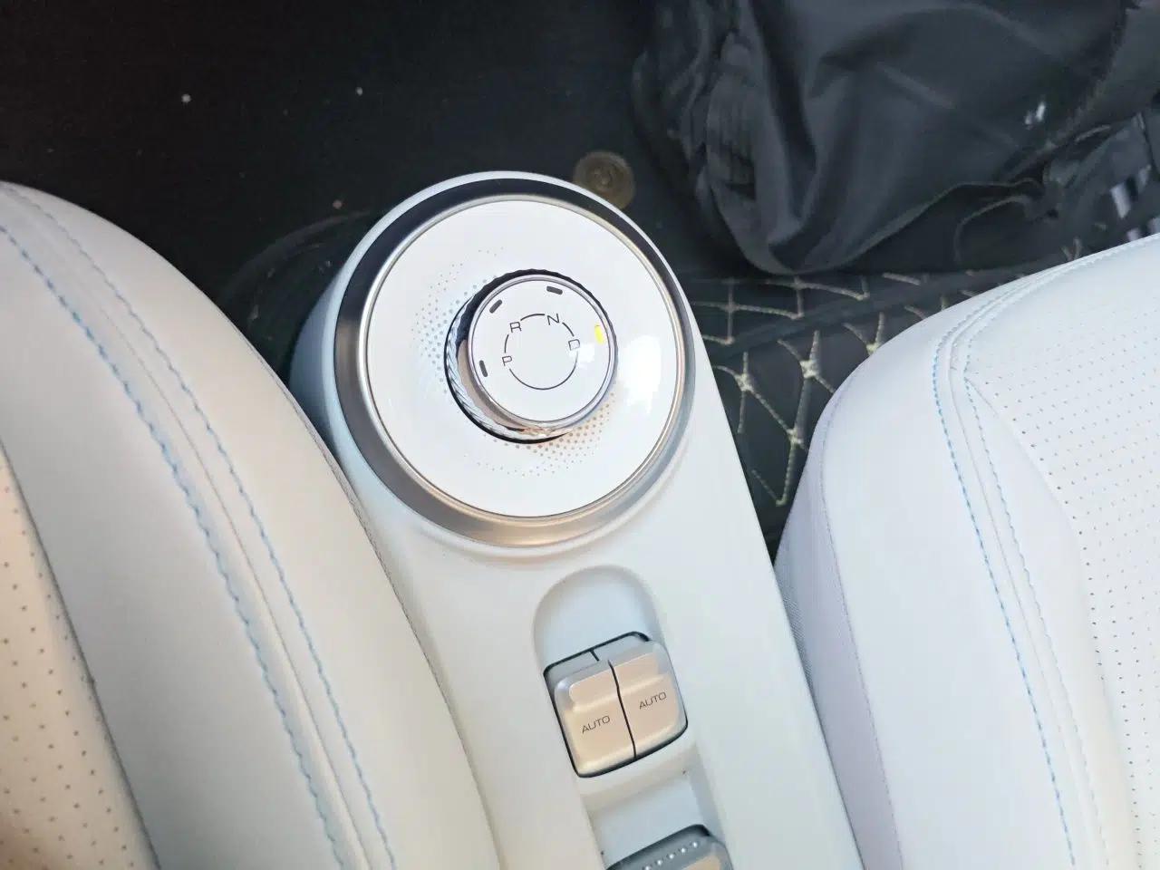 Wuling Air ev 2023 - Four Seats - Advanced Edition — миниатюра 13